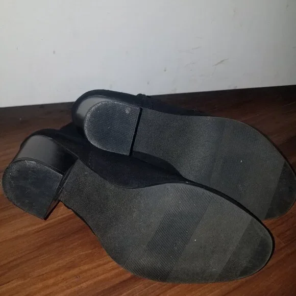 Old Navy Faux Suede Side Zip Heeled Black Ankle Boots Women's Size 7 - Picture 4 of 6